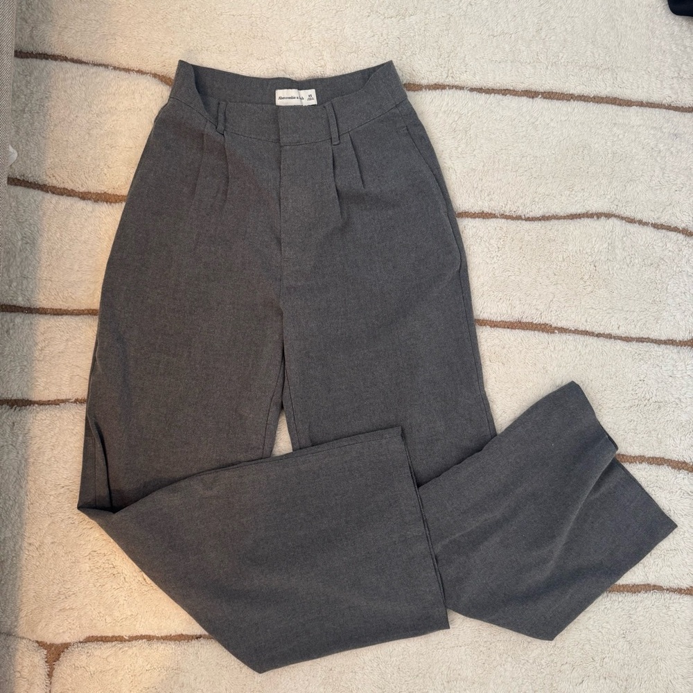 Abercrombie & Fitch Charcoal Gray Tailored Pants